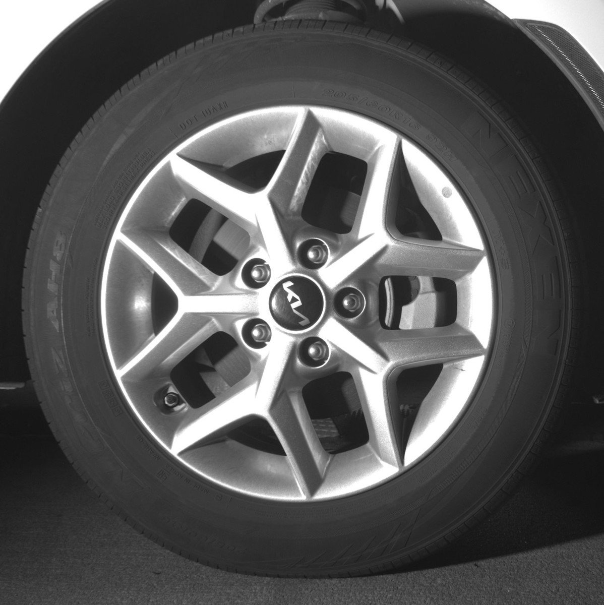 Used 2025 Kia Soul LX w/ LX Technology Package FWD image 13