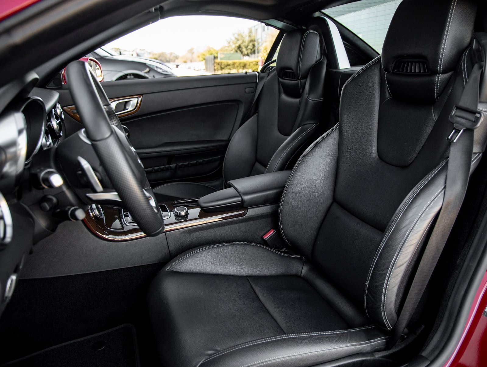 Used 2017 Mercedes-Benz SLC 300 image 21