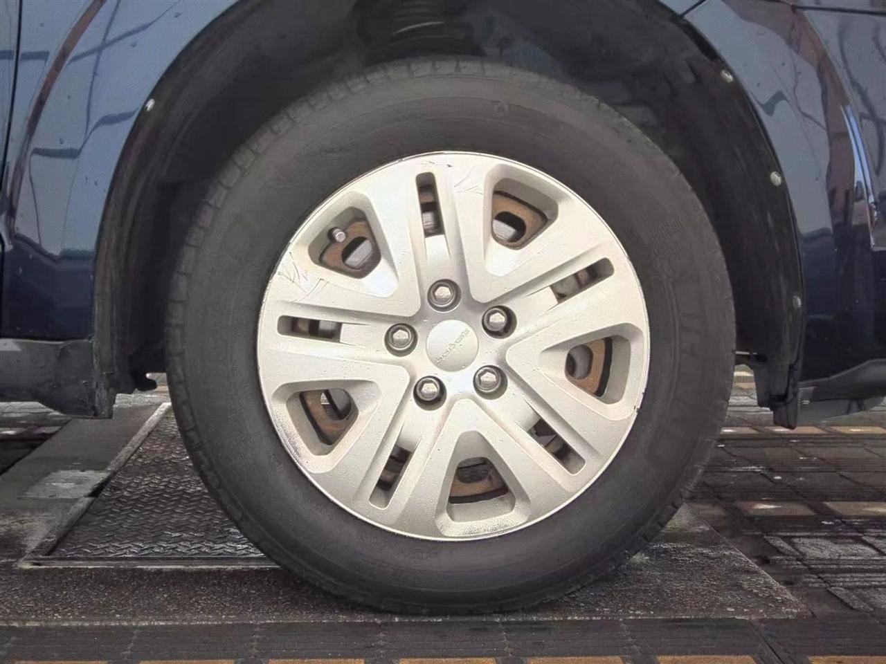 Used 2017 Dodge Journey SE image 10