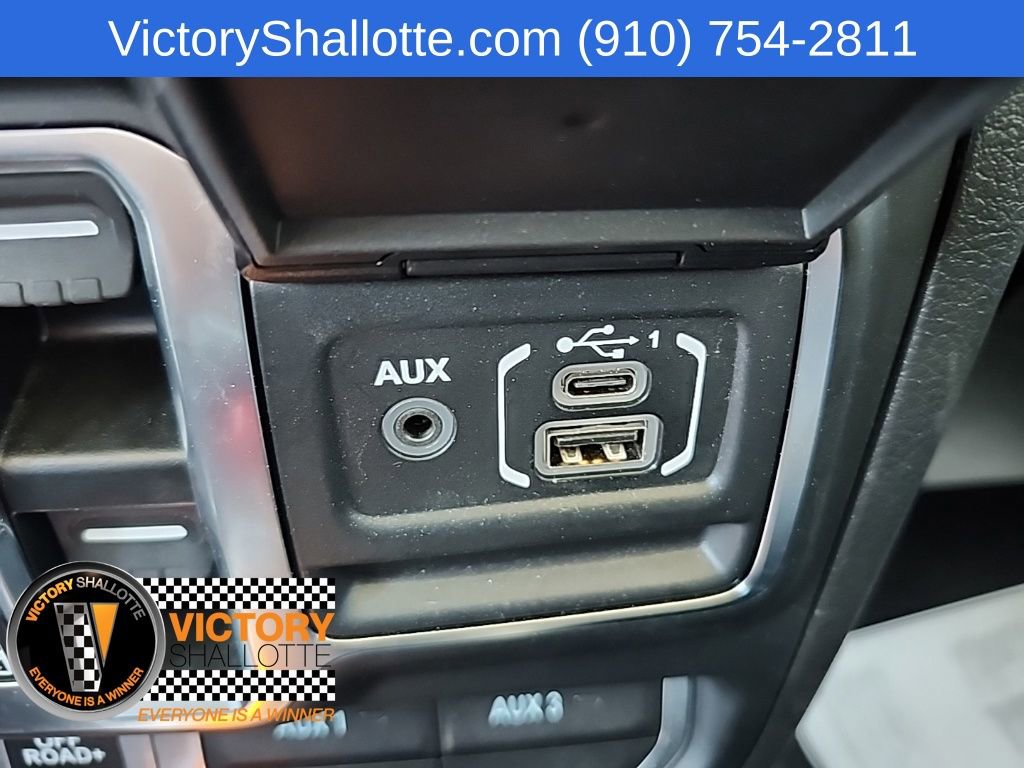 Certified 2024 Jeep Gladiator Mojave w/ Technology Group AWD/4WD image 7