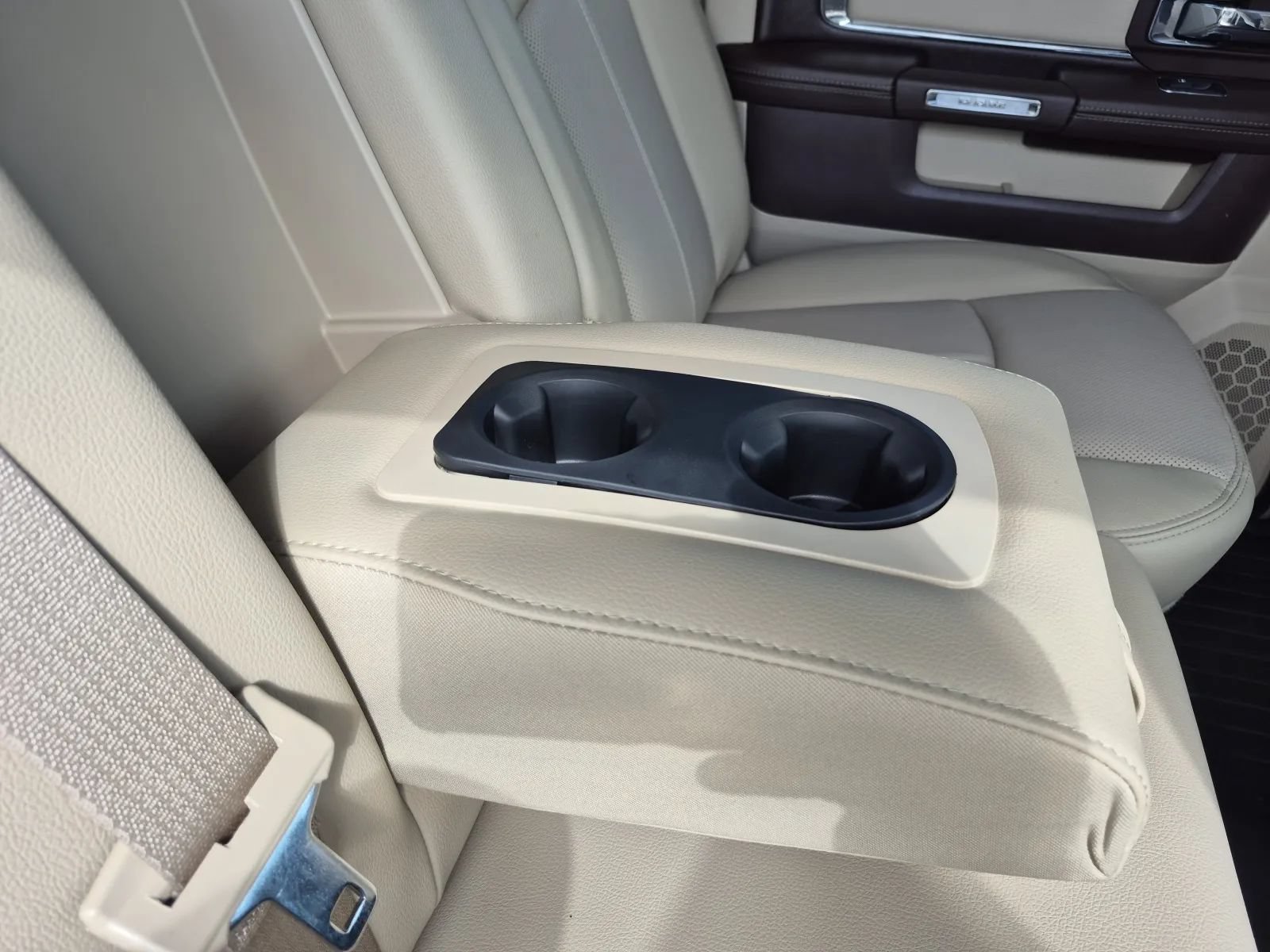 Used 2018 RAM 2500 Laramie AWD/4WD image 24