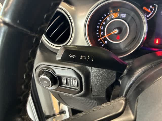 Used 2020 Jeep Wrangler Sport AWD/4WD image 28