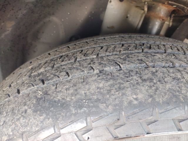 Used 2017 Ford Explorer XLT w/ Equipment Group 202A image 29