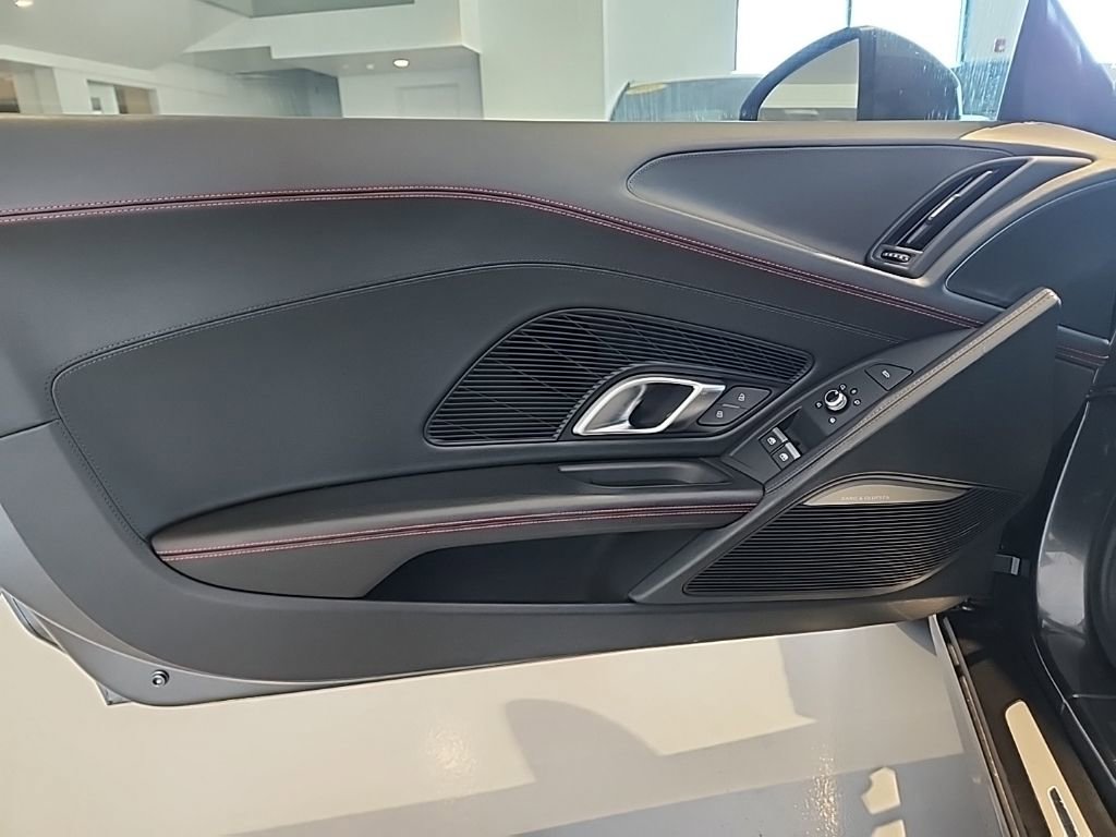 Used 2017 Audi R8 V10 image 18