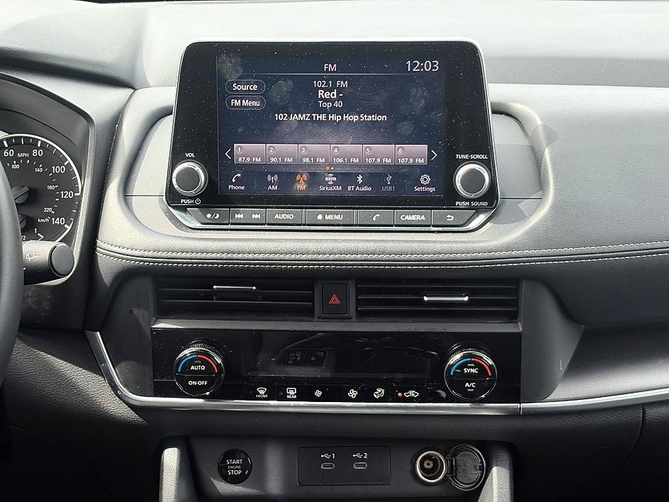 Certified 2025 Nissan Rogue SV AWD/4WD image 32