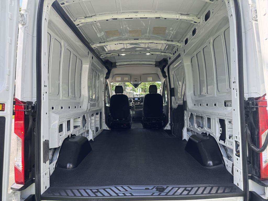 Used 2023 Ford Transit 250 148 Medium Roof RWD image 5