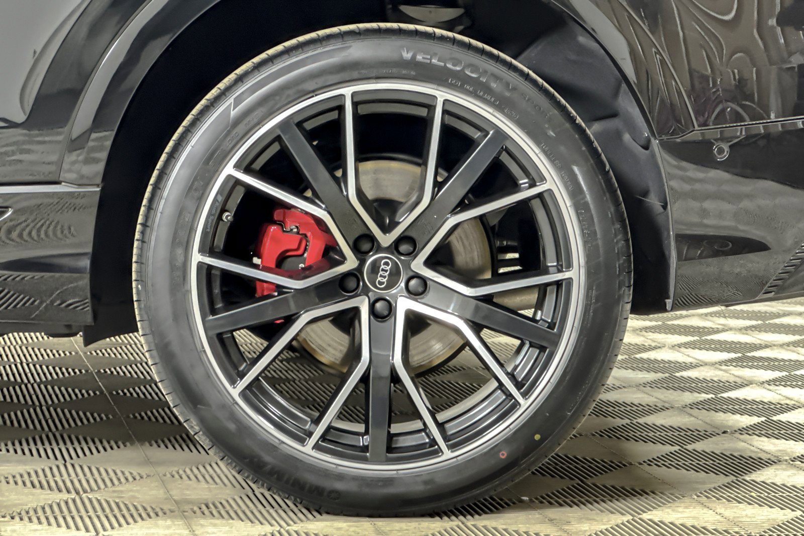 Used 2023 Audi Q8 Premium Plus w/ Premium Plus Package image 25