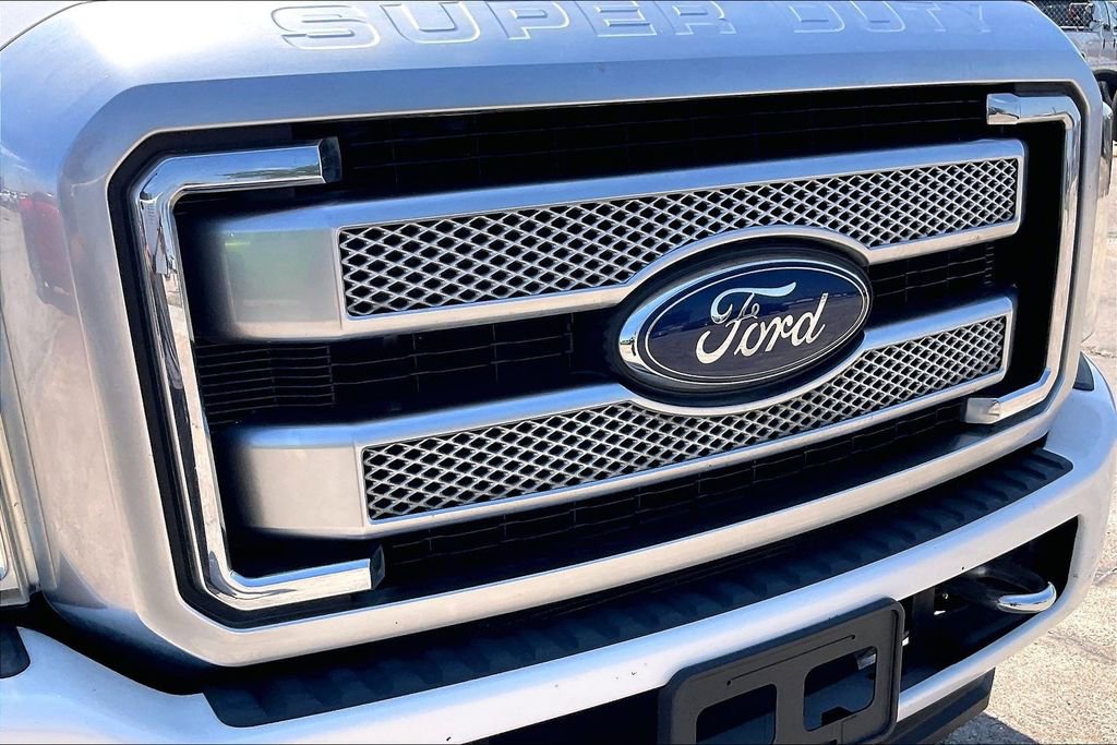 Used 2016 Ford F250 Platinum w/ FX4 Off-Road Package AWD/4WD image 34