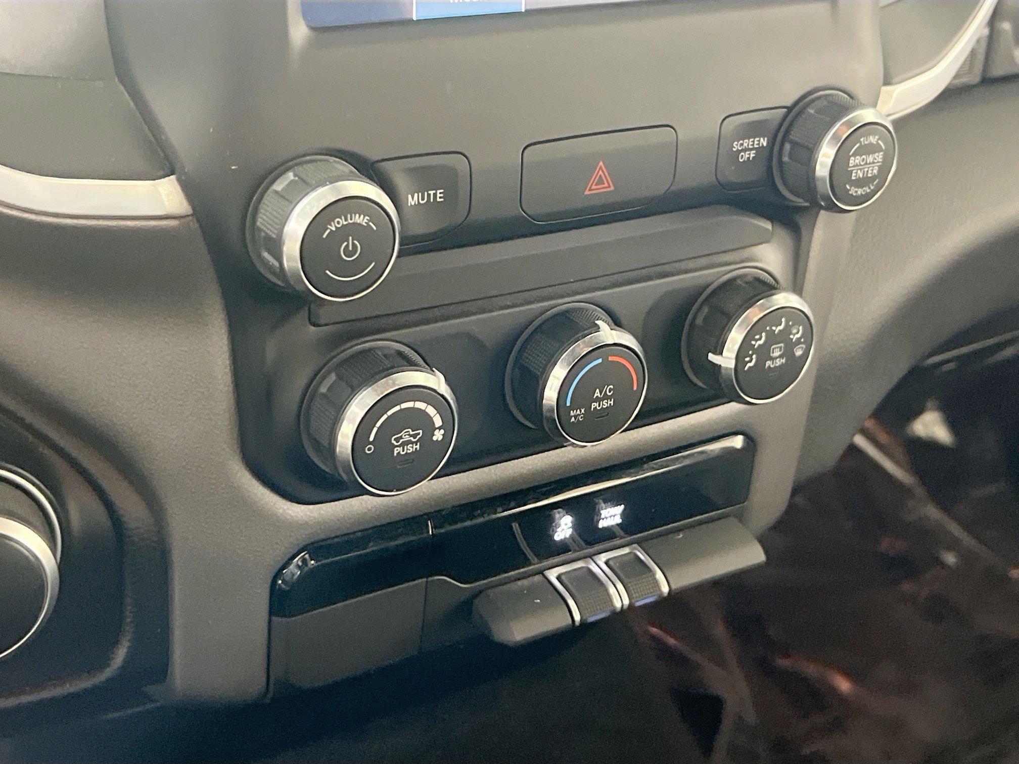Used 2022 RAM 1500 Big Horn AWD/4WD image 15