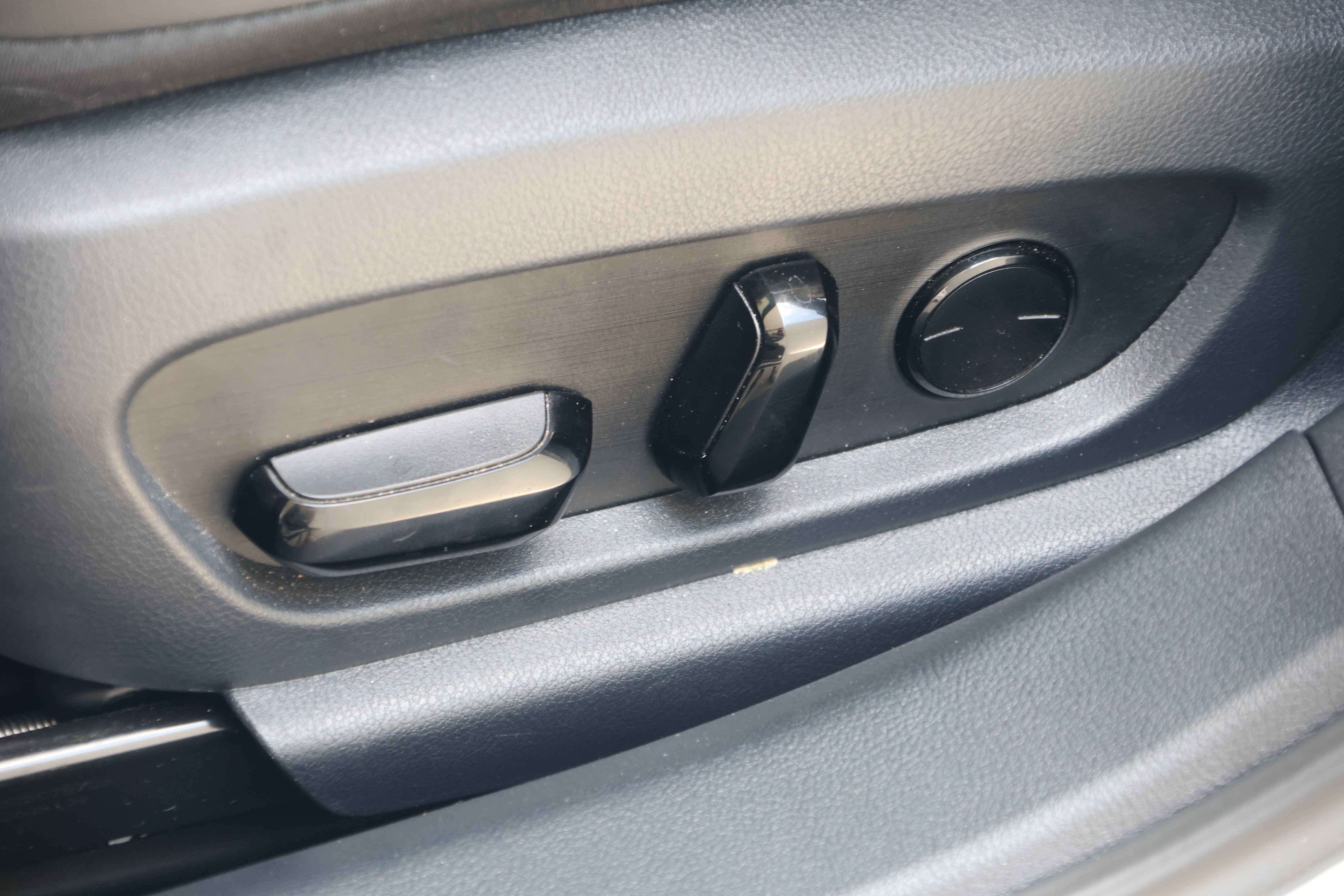 Used 2024 Lexus ES 350 w/ Premium Package FWD image 31
