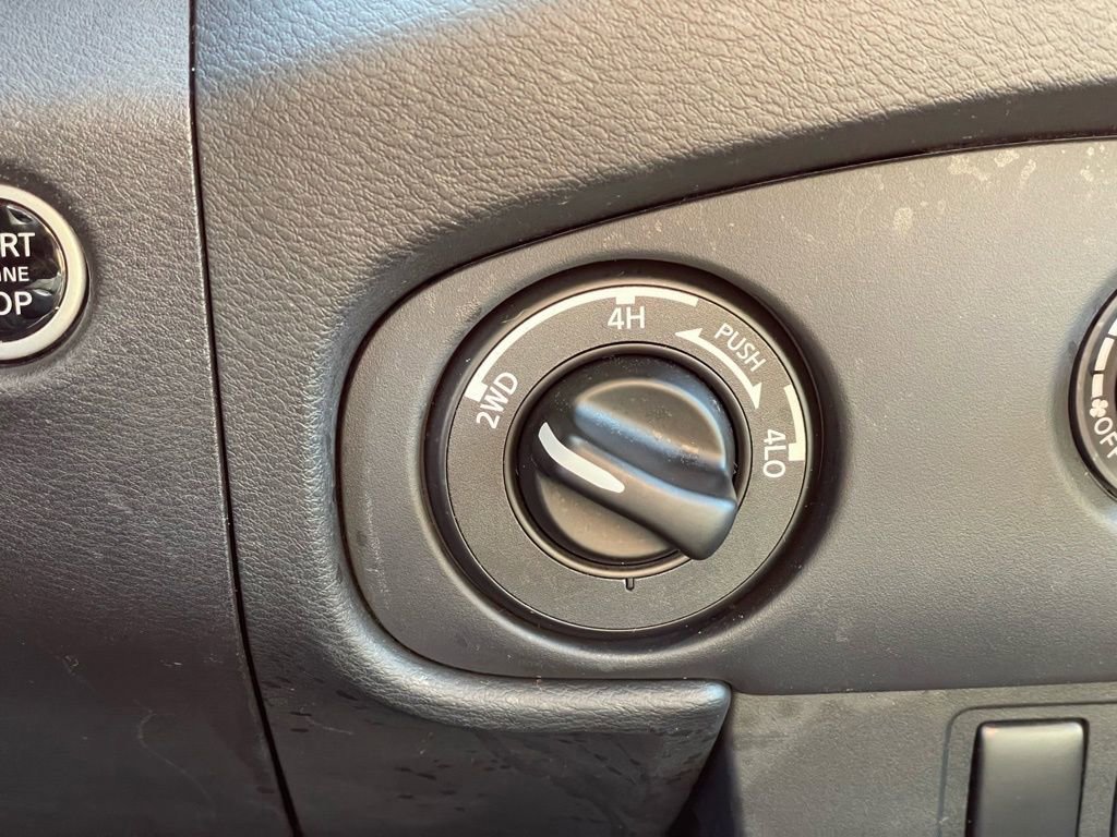 Used 2023 Nissan Frontier SV w/ Midnight Edition Package image 21