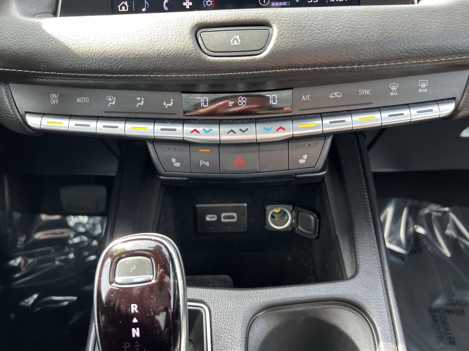 Used 2023 Cadillac XT4 Luxury w/ Cold Weather Package image 20