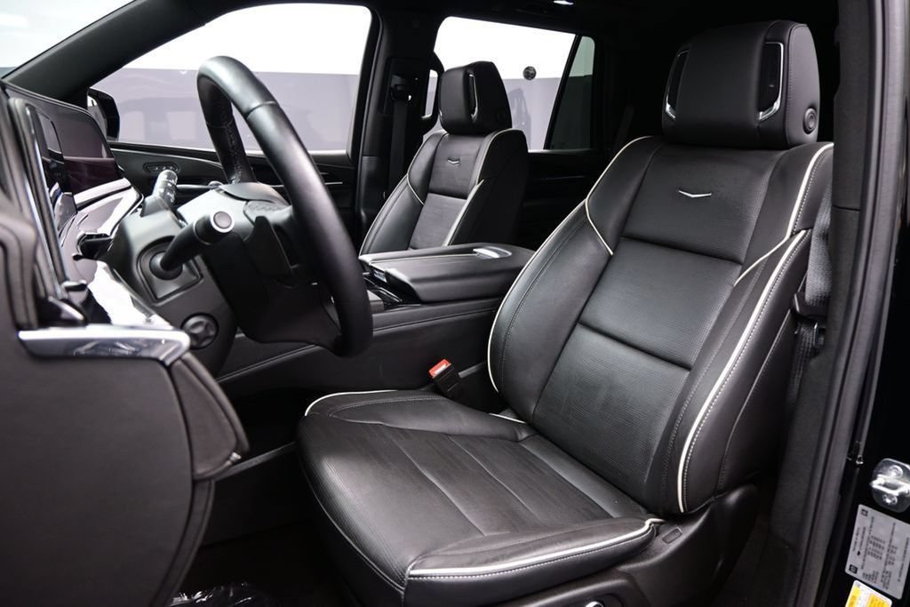 Used 2024 Cadillac Escalade Sport w/ Touring Package AWD/4WD image 9