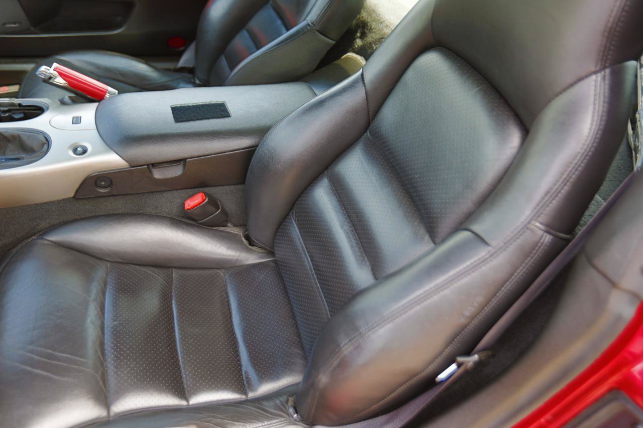 Used 2005 Chevrolet Corvette Coupe w/ Preferred Equipment Group RWD image 11