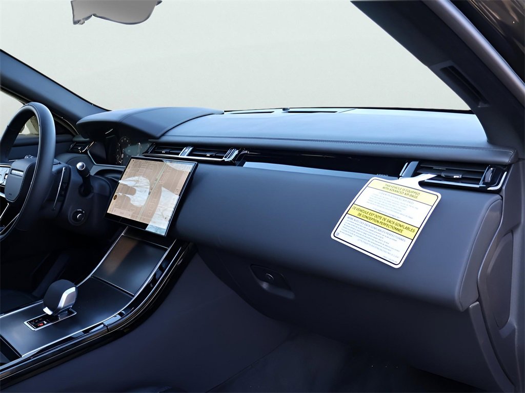 New 2026 Land Rover Range Rover Velar Dynamic SE image 10
