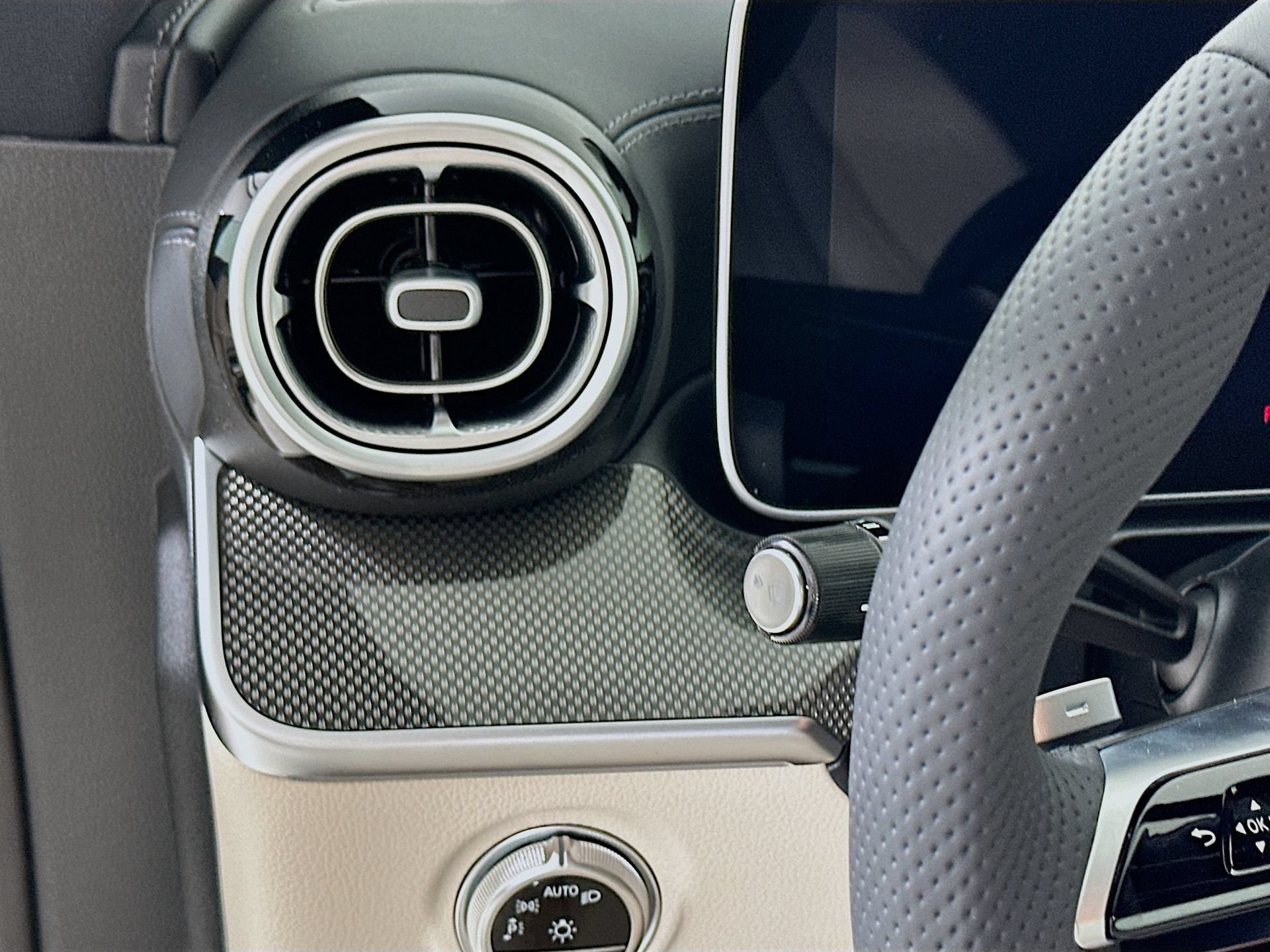 New 2026 Mercedes-Benz CLE 450 4MATIC Coupe image 11