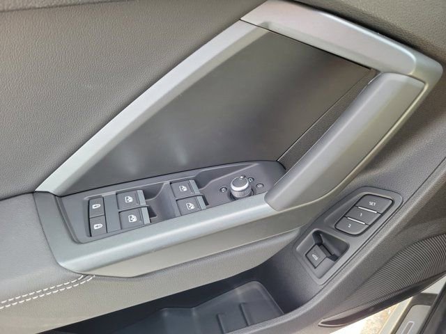 Certified 2025 Audi Q3 2.0T Premium w/ Convenience Package image 19