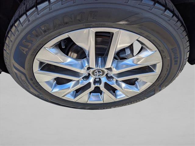 Used 2020 Toyota RAV4 XLE Premium image 23