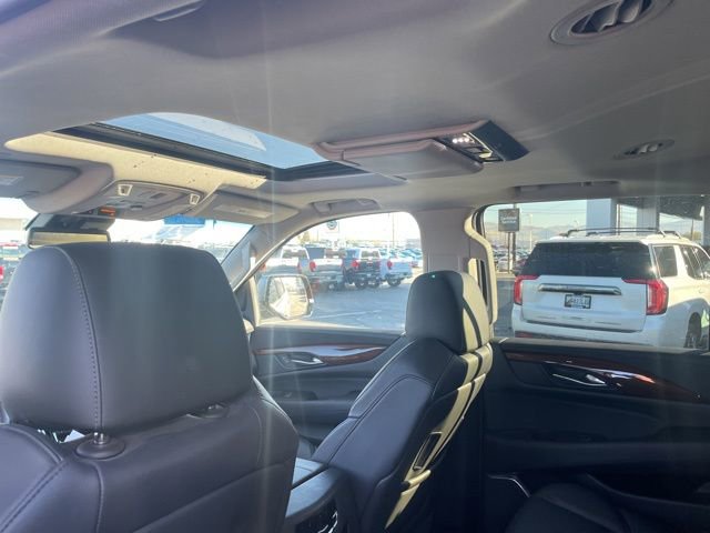Used 2018 Cadillac Escalade Premium Luxury image 10