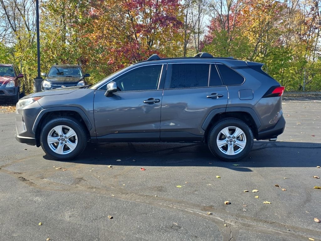 Used 2021 Toyota RAV4 XLE image 4