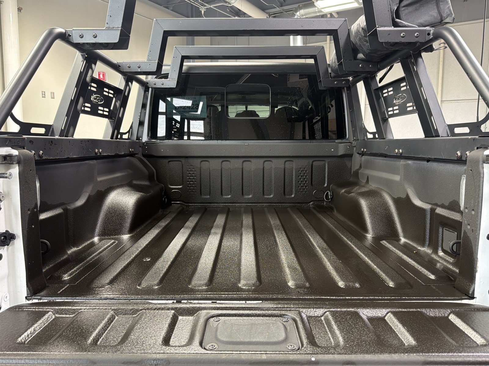 Used 2020 Jeep Gladiator Rubicon w/ Safety Group AWD/4WD image 18
