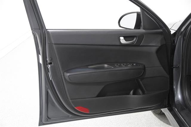 Used 2020 Kia Optima LX FWD image 4