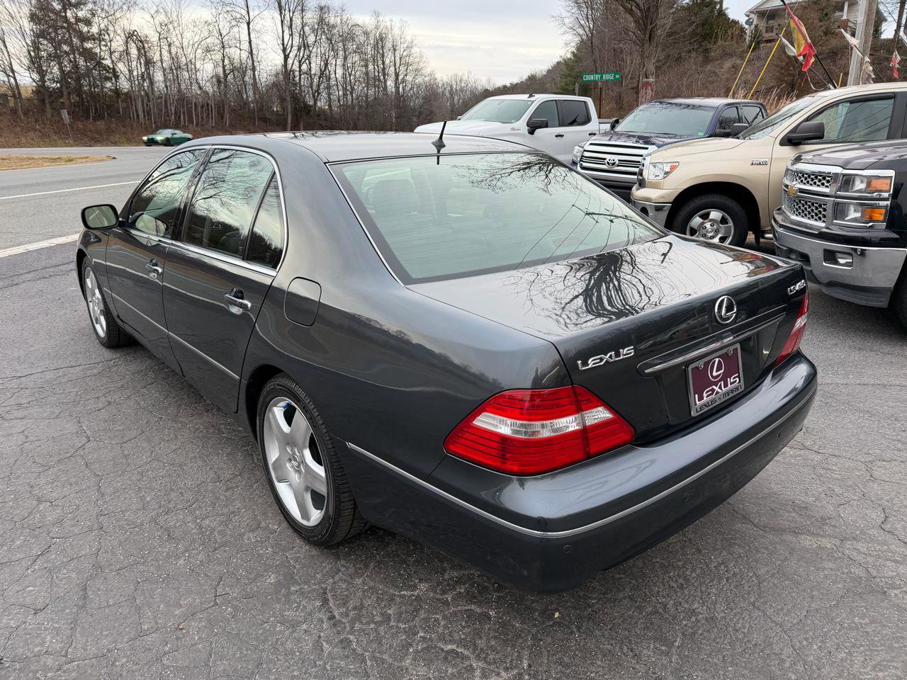 Used 2005 Lexus LS 430 RWD image 5