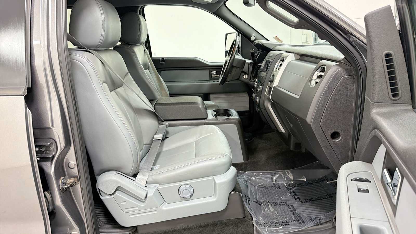 Used 2014 Ford F150 XLT w/ Equipment Group 302A Luxury AWD/4WD image 28