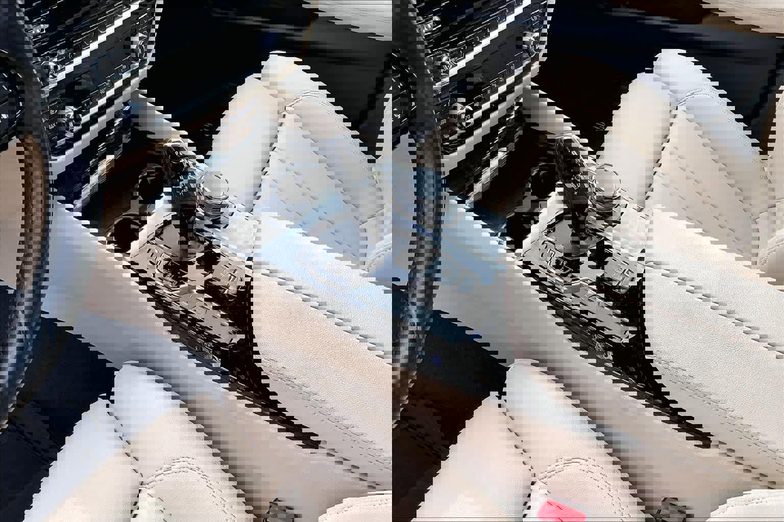 Used 2019 BMW 530i w/ Convenience Package image 18