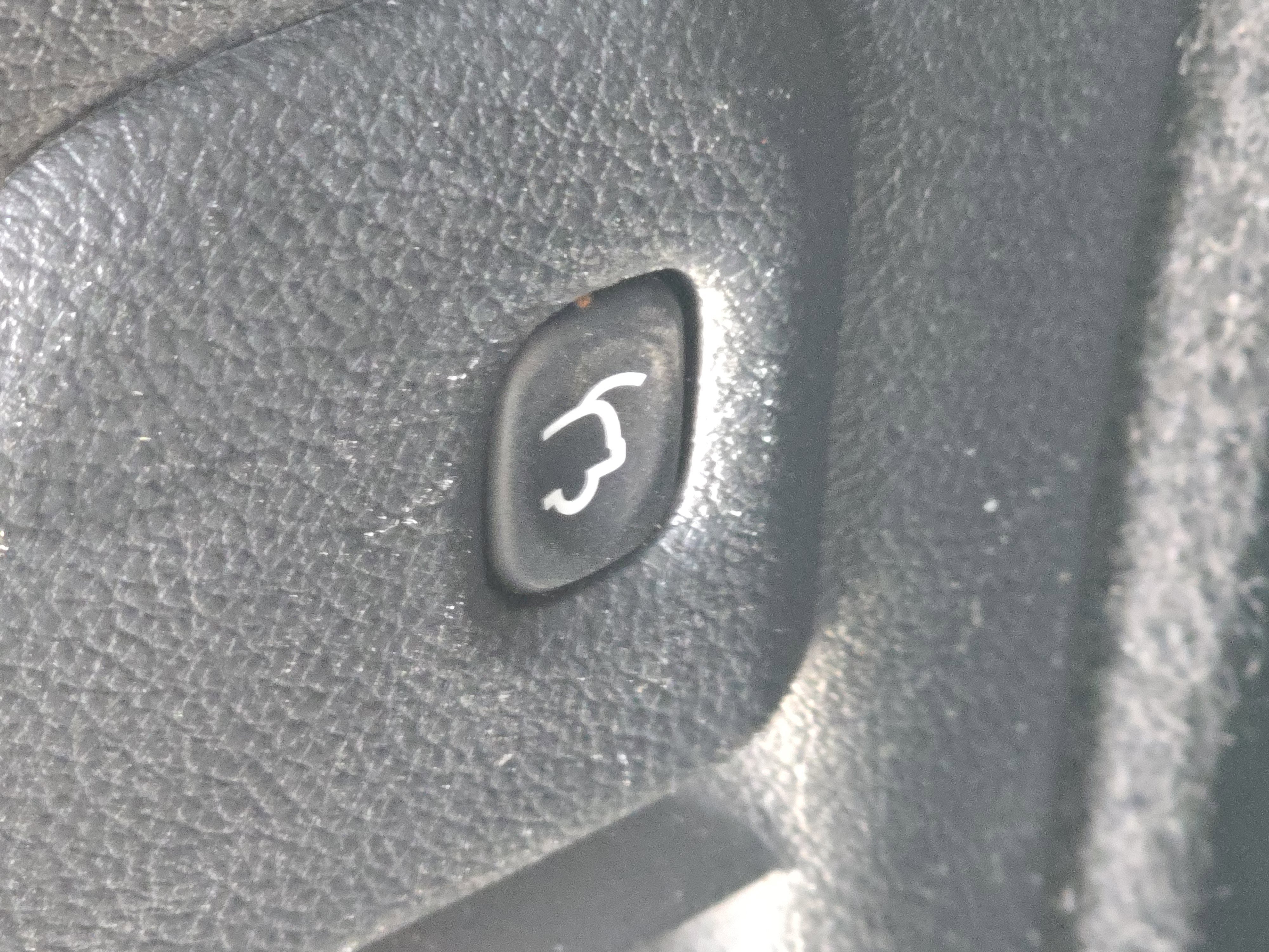 Used 2023 Dodge Durango GT image 29