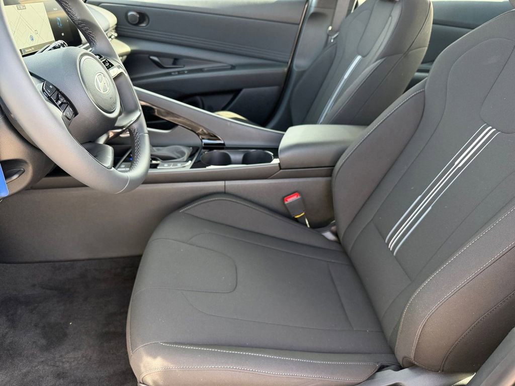 New 2026 Hyundai Elantra Sport FWD image 10