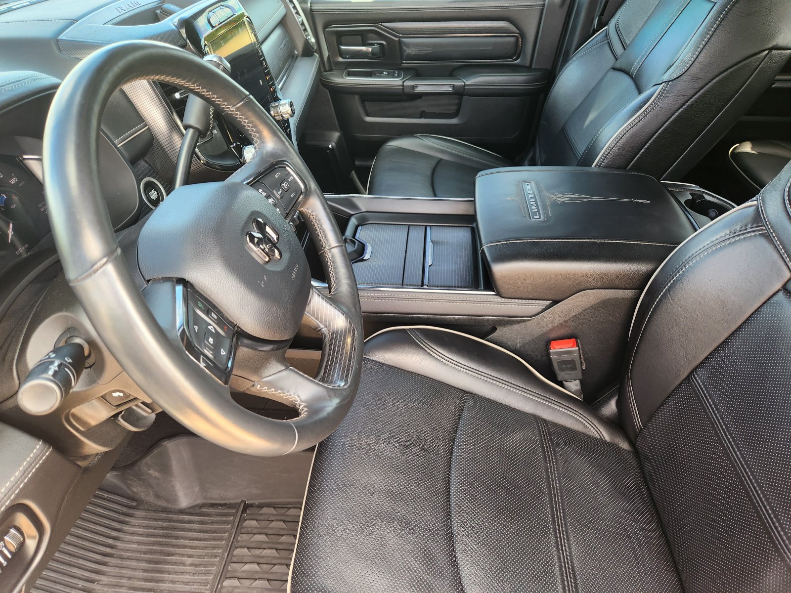 Used 2024 RAM 2500 Limited AWD/4WD image 17