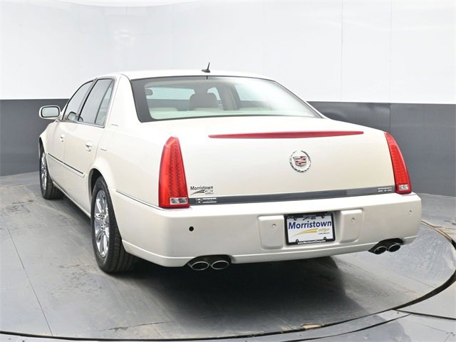 Used 2008 Cadillac DTS w/ Sun And Sound Package image 12