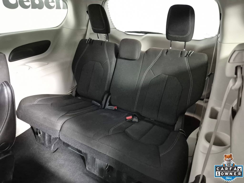 Used 2023 Chrysler Voyager LX image 23