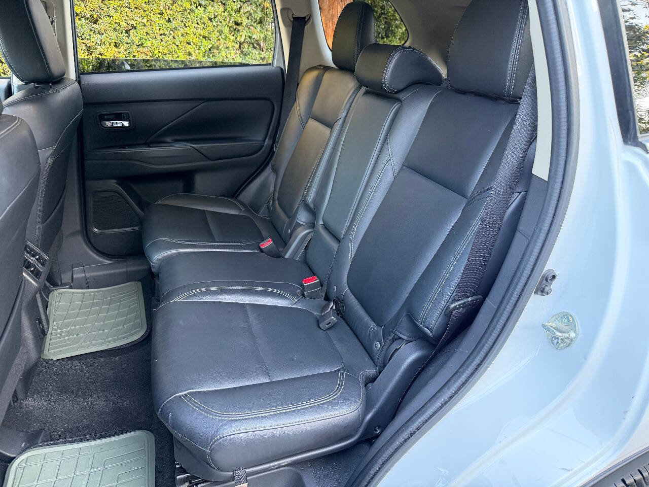 Used 2020 Mitsubishi Outlander SEL image 18