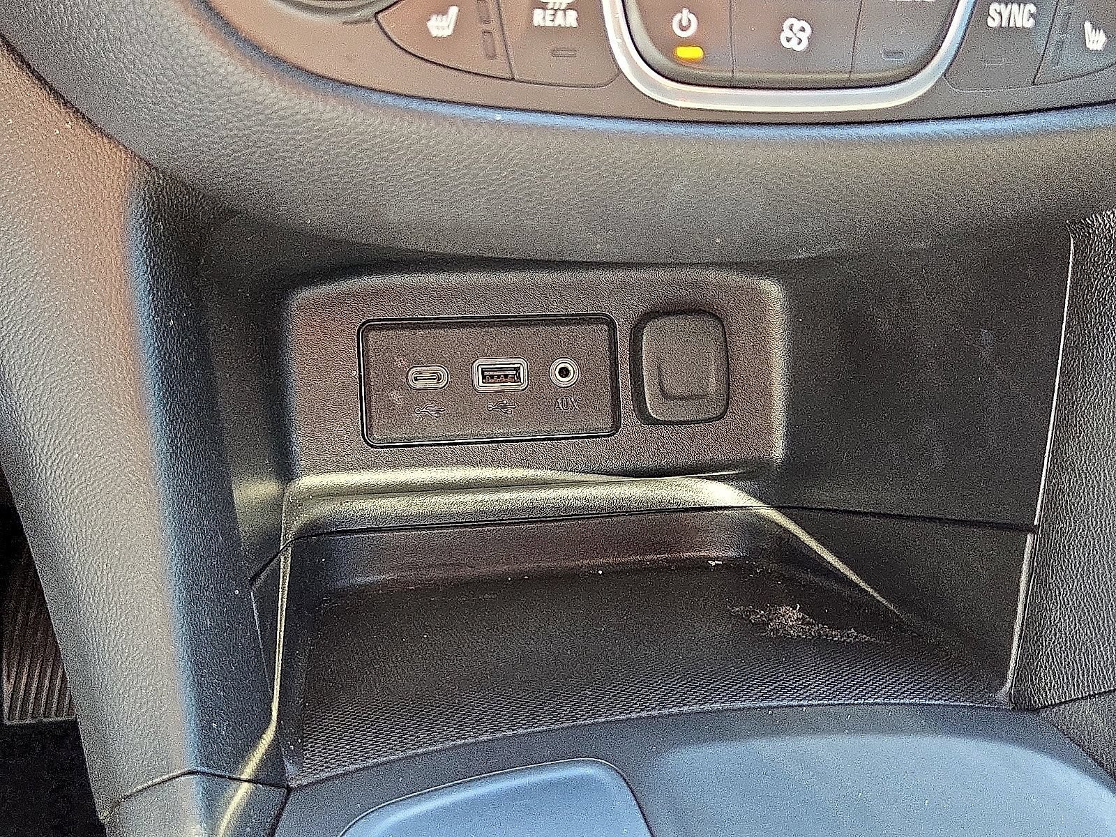 Used 2019 Chevrolet Equinox LT FWD image 30