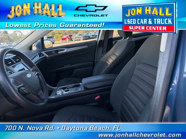 Used 2018 Ford Fusion SE w/ Fusion SE Technology Package image 16