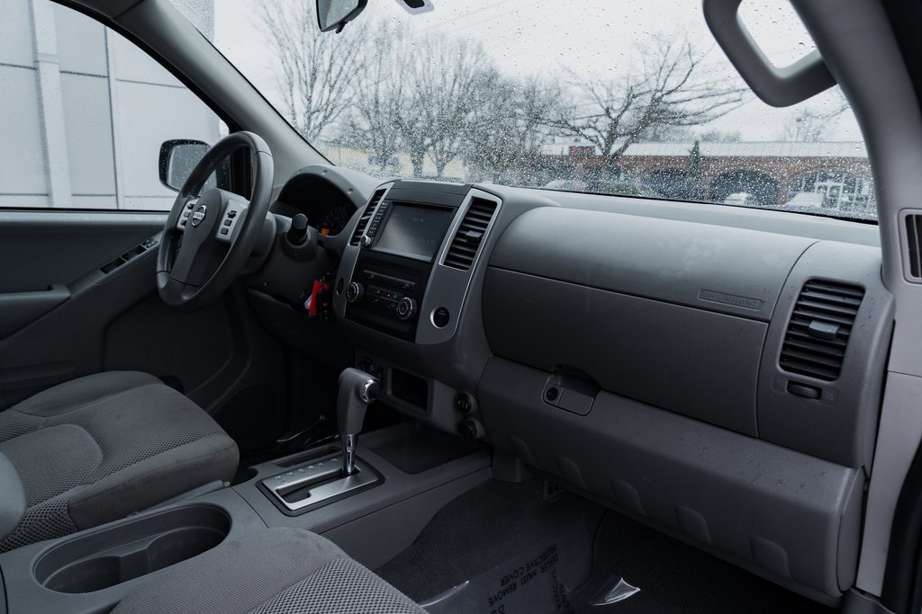 Used 2019 Nissan Frontier SV image 26