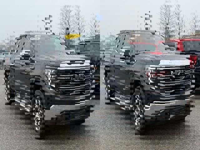 Used 2022 GMC Sierra 1500 SLT w/ SLT Convenience Package image 4