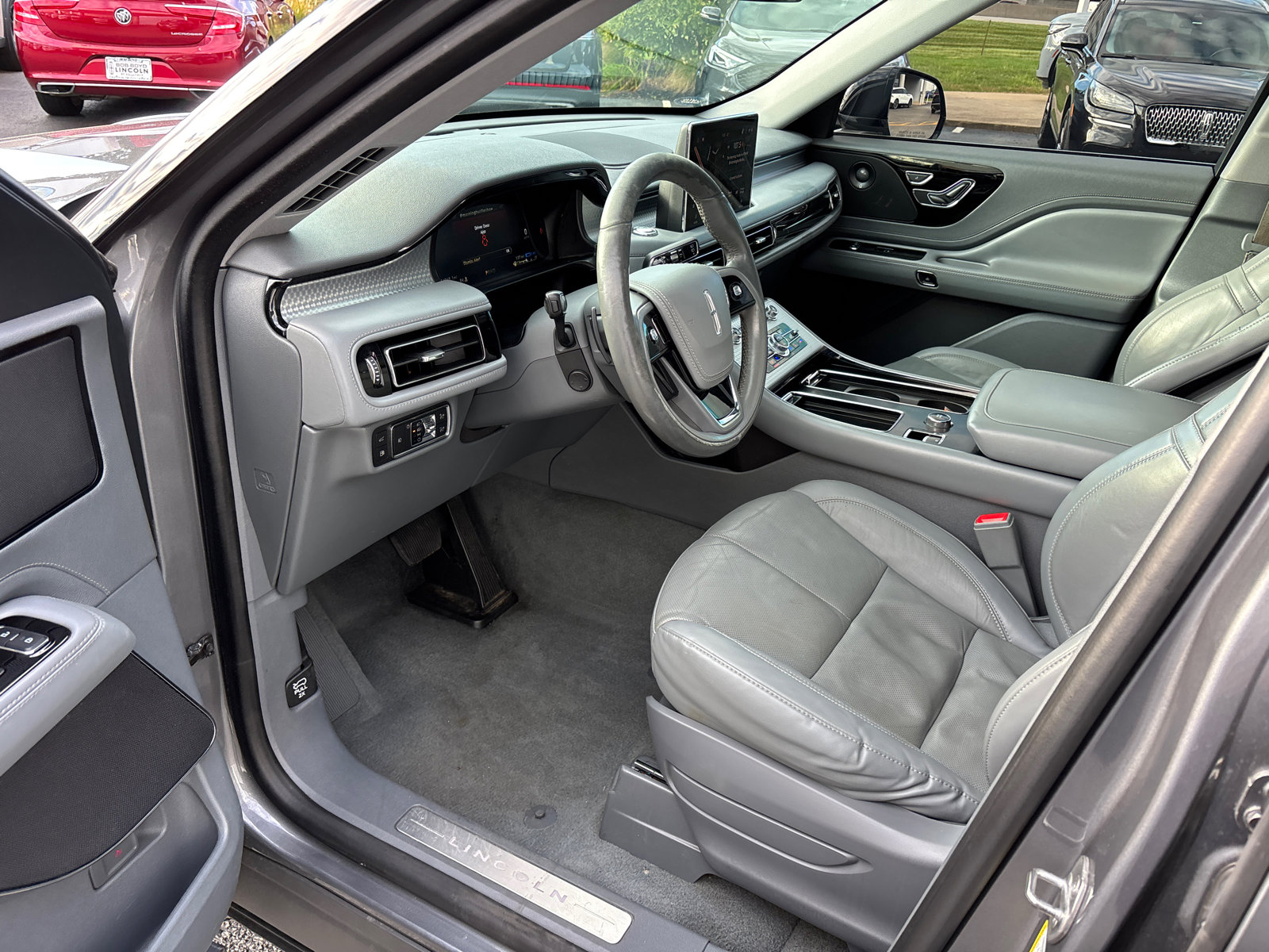 Used 2021 Lincoln Aviator Grand Touring w/ Elements Package Plus image 26