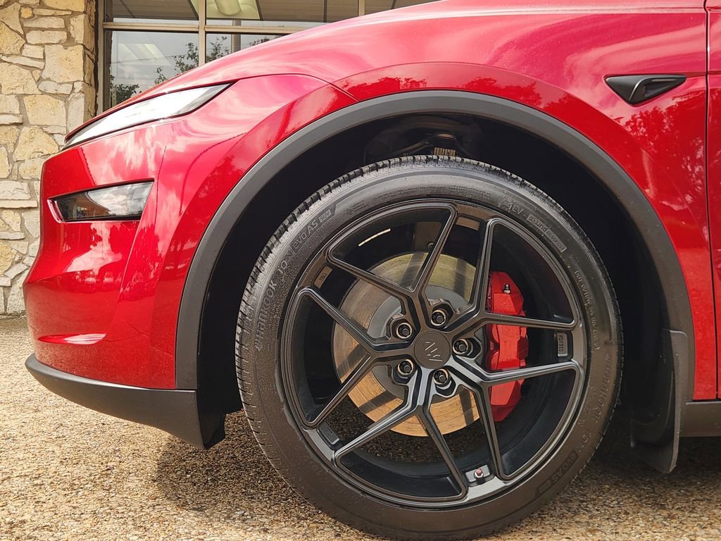 Used 2026 Tesla Model Y 2WD image 10