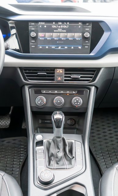 Used 2022 Volkswagen Taos SE image 16