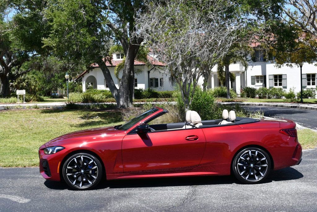 Used 2025 BMW M440i Convertible RWD image 29