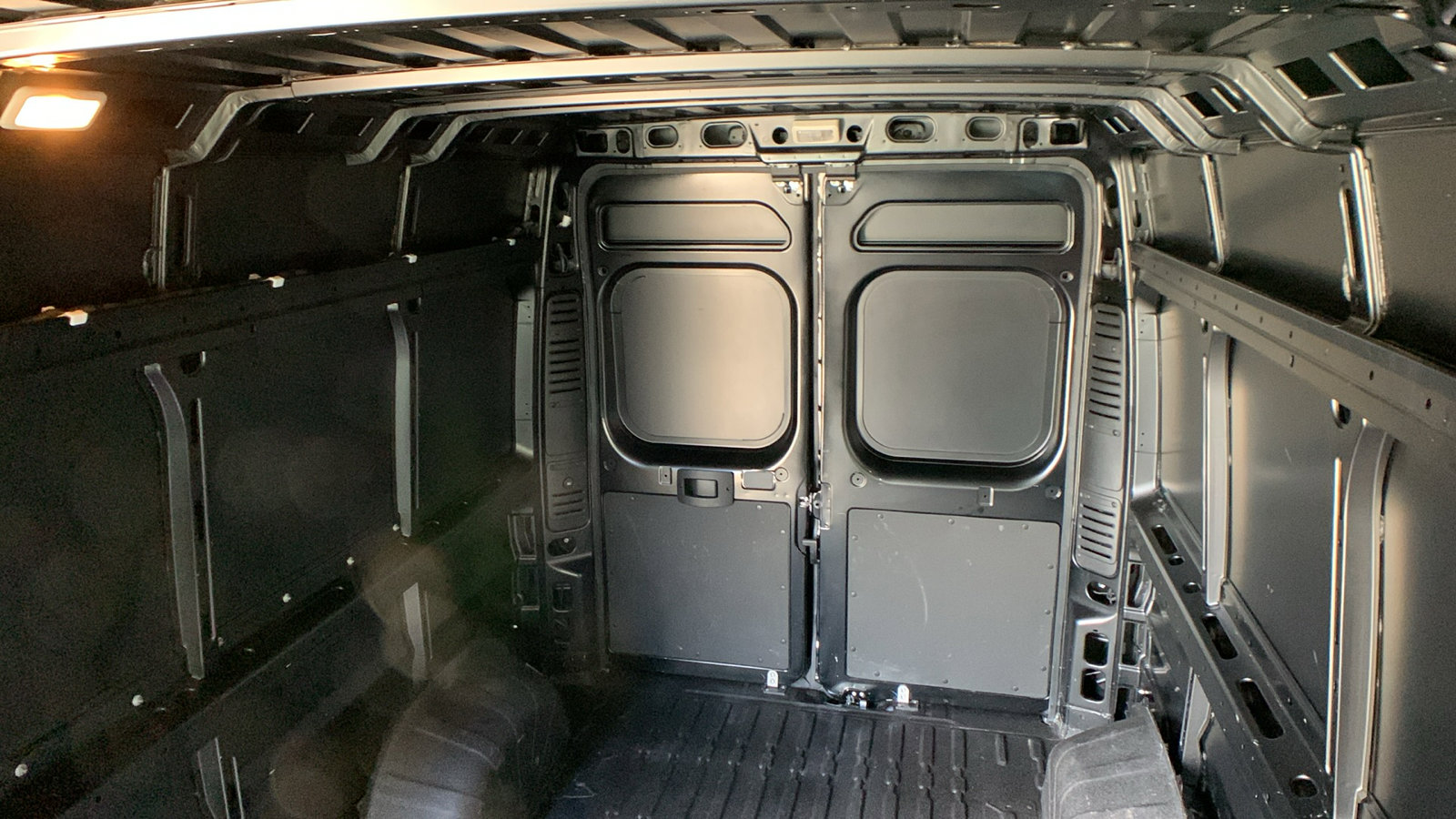 Used 2025 RAM ProMaster 2500 w/ Upfitter's Prep Package image 24