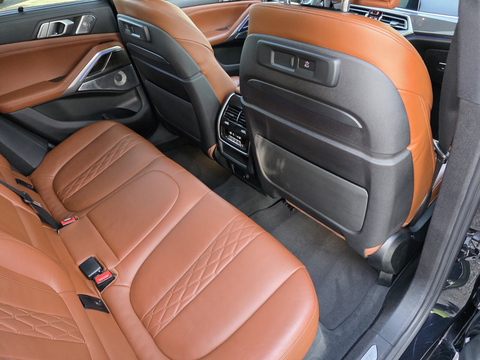 Used 2023 BMW X6 M50i w/ Executive Package AWD/4WD image 29
