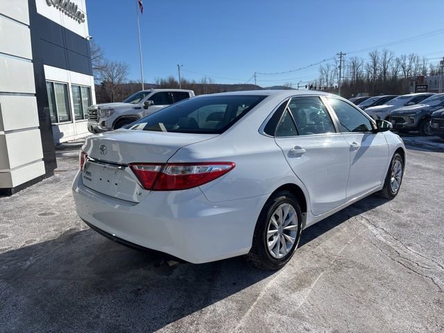 Used 2017 Toyota Camry LE image 7