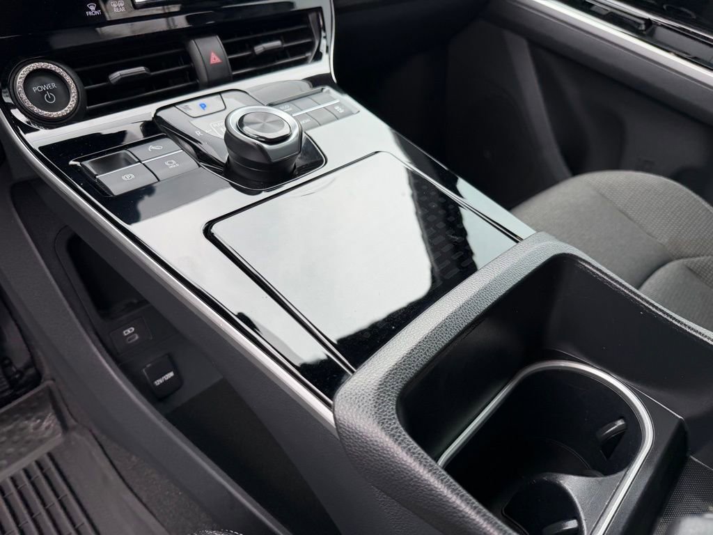 Used 2024 Toyota bZ4X XLE w/ Weather Package FWD image 15