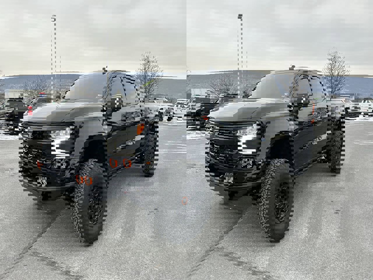 Used 2025 Chevrolet Silverado 1500 LTZ image 3