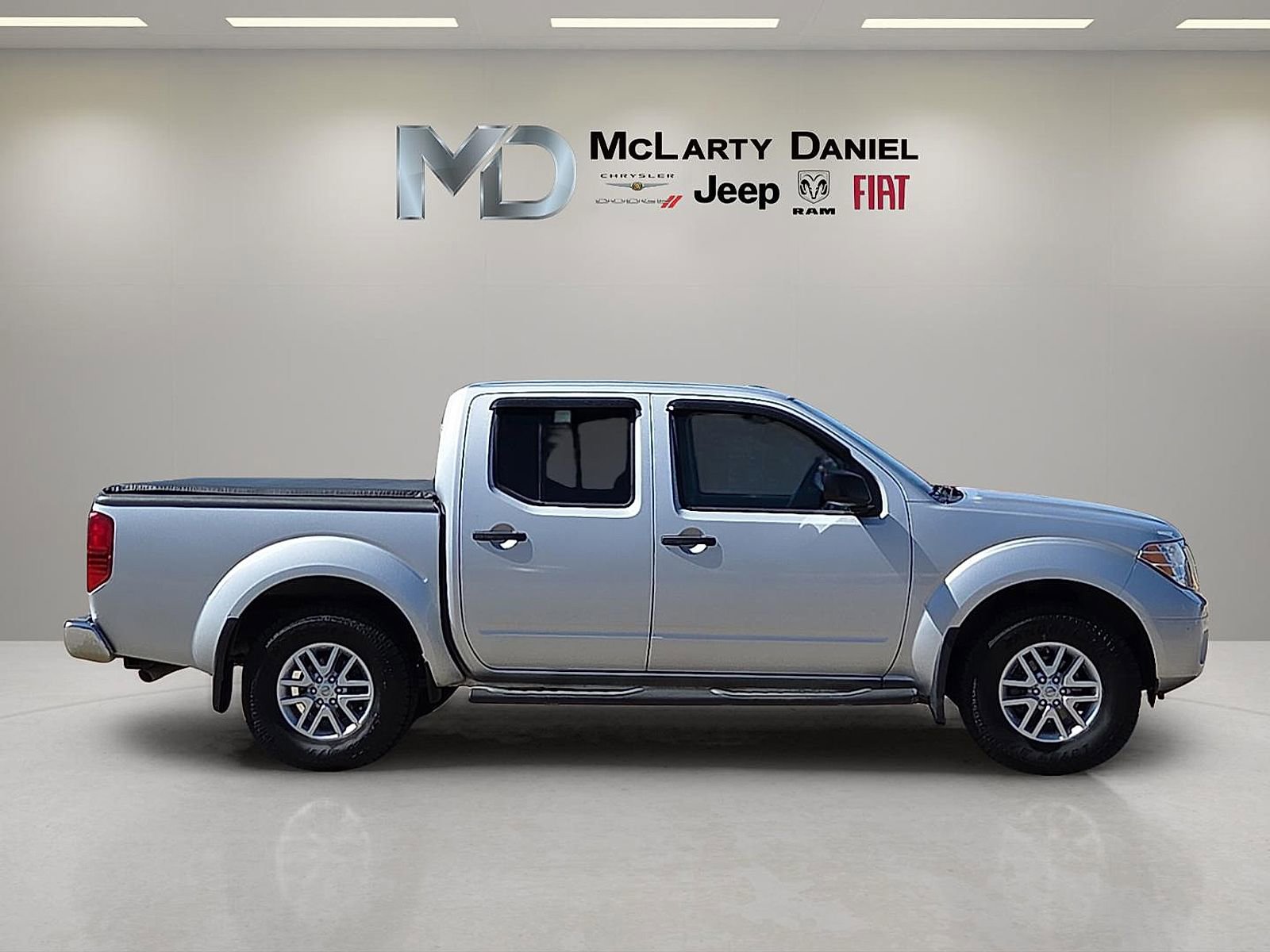 Used 2016 Nissan Frontier SV w/ SV Value Truck Package image 6