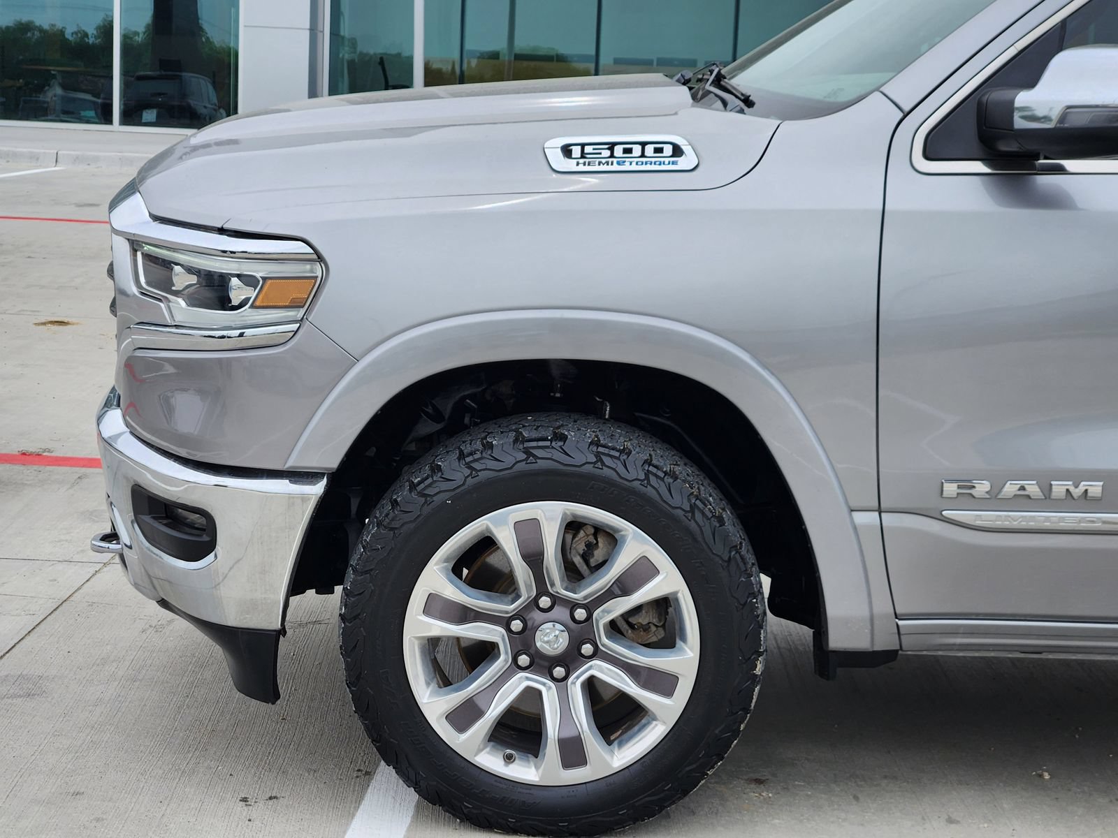 Used 2024 RAM 1500 Limited AWD/4WD image 10